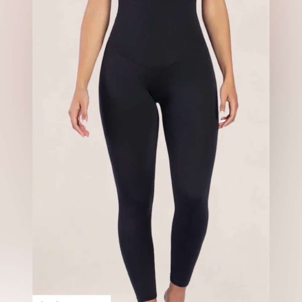 Shapermint Curveez® High Waisted Shaping Black Leggings. Size:Large NIP